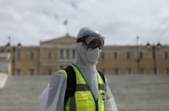 ΚΟΡΩΝΟΪΟΣ: Σημαντικές οι «επιδόσεις» της Ελλάδας στη μάχη κατά του φονικού ιού