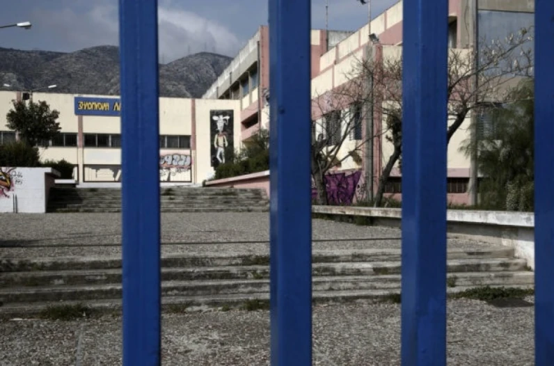Πότε θα ανοίξουν τα σχολεία – Τι θα γίνει με τις Πανελλήνιες