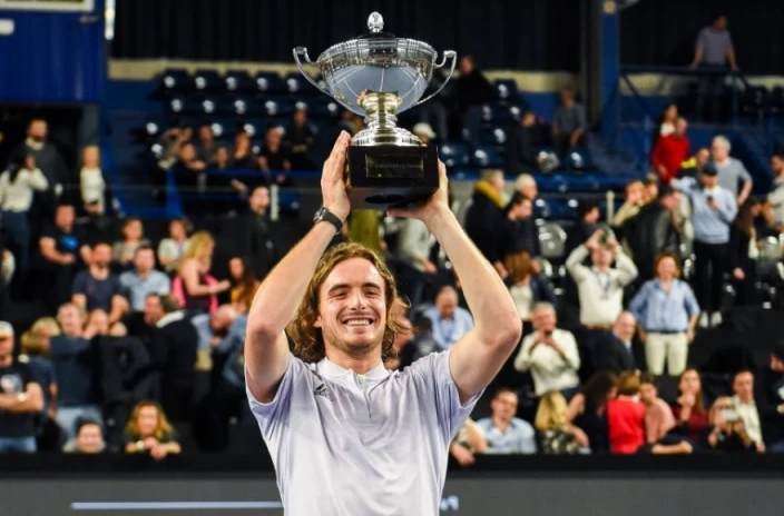 Open 13 Μασσαλίας: Η στιγμή που ο Τσιτσιπάς σήκωσε την κούπα