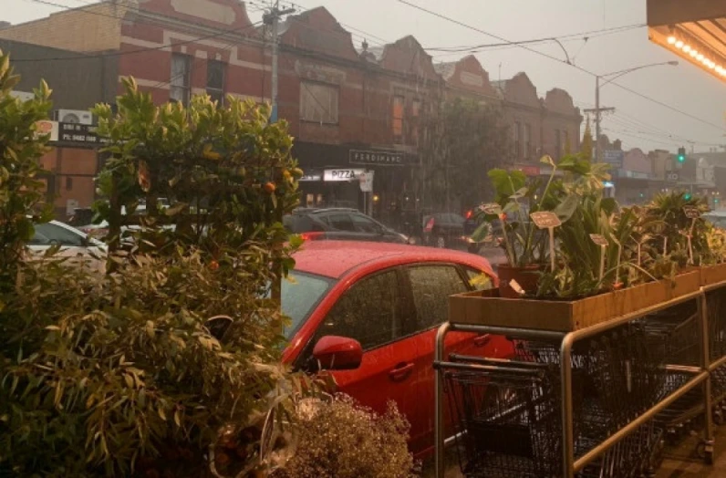 Αυστραλία: Αρχισαν βροχοπτώσεις σε Βικτόρια και Νέα Νότια Ουαλία- Ανάσα για κατοίκους και πυροσβέστες