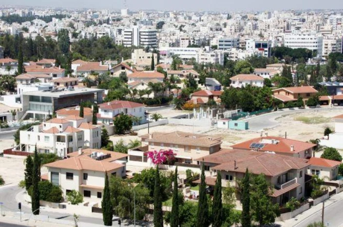 ΥπΟικ: Προσωρινή αναστολή υλοποίησης της Μεταρρύθμισης του Πλαισίου Αντικειμενικών Αξιών